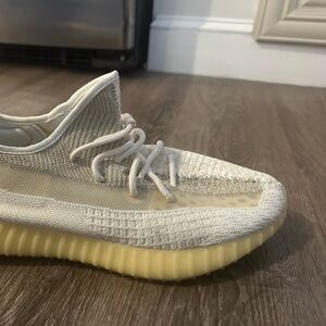 White Yeezys Adidas mens sneakers in great condition!